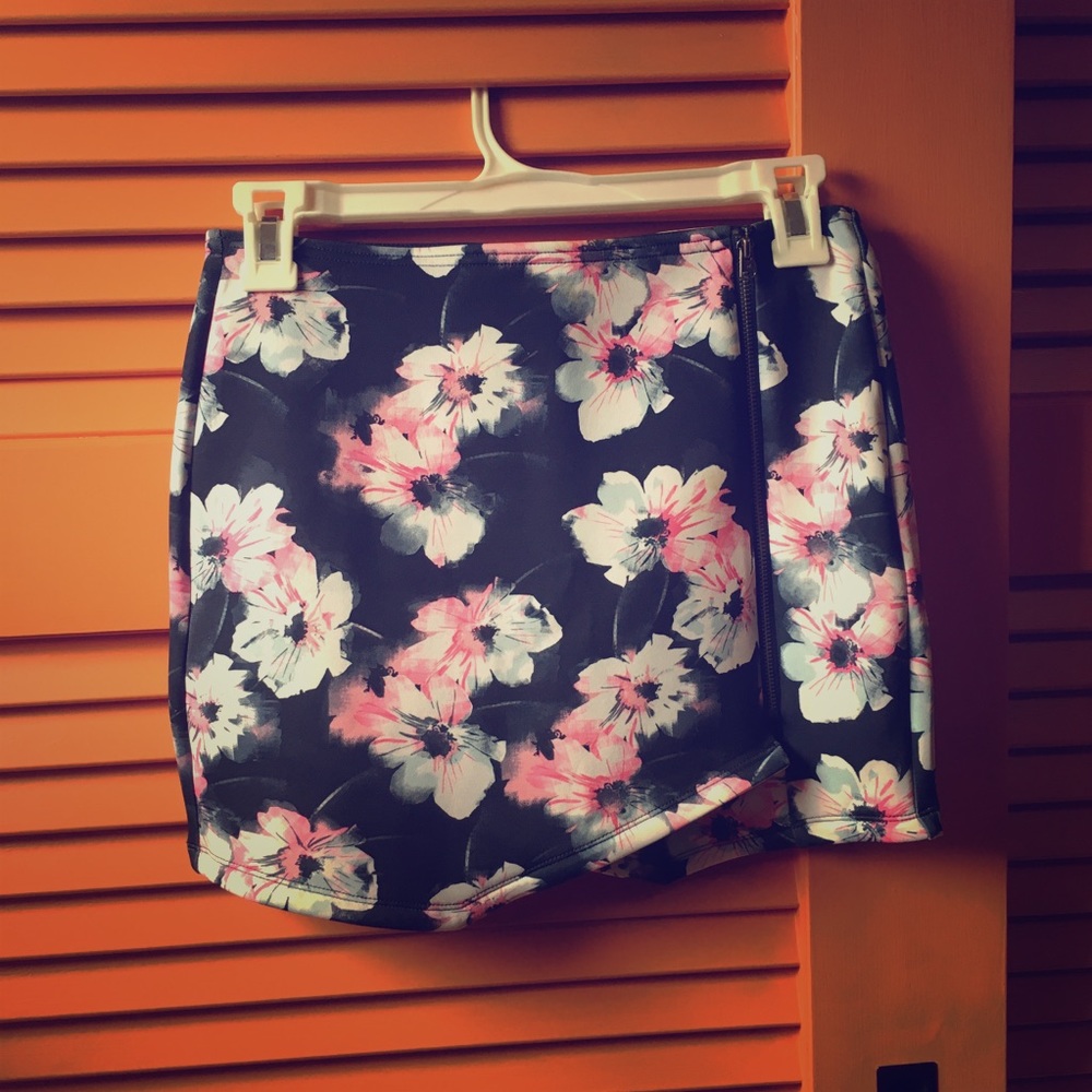 Cute Flower Pencil Skirt